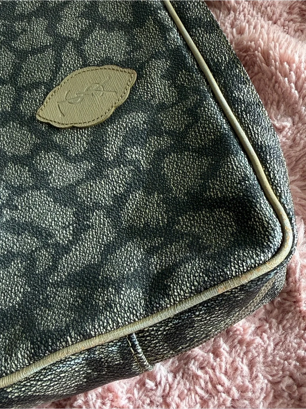 Yves Saint Laurent vintage ysl